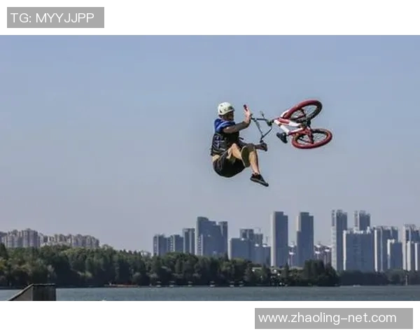 极限运动的魅力:深入武汉极限运动队员的技能与挑战探索 极限运动的魅力:深入武汉极限运动队员的技能与挑战探索