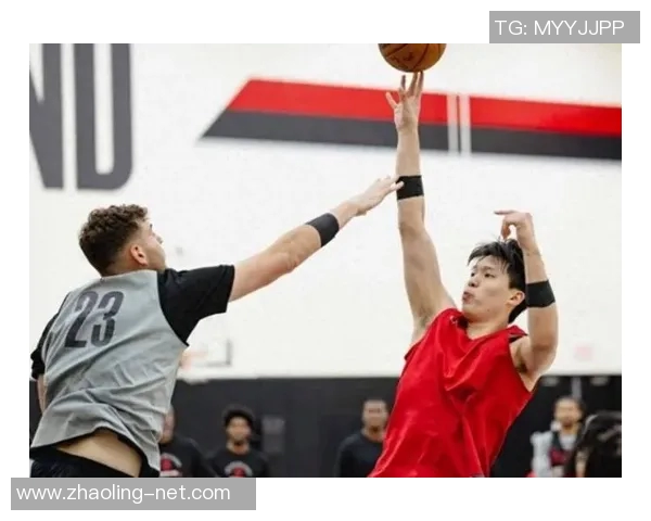 火箭队与太阳队对决周琦能否在关键时刻展现实力