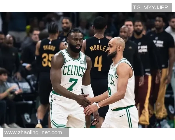 掘金与马刺激战正酣比分更新精彩瞬间回顾与分析