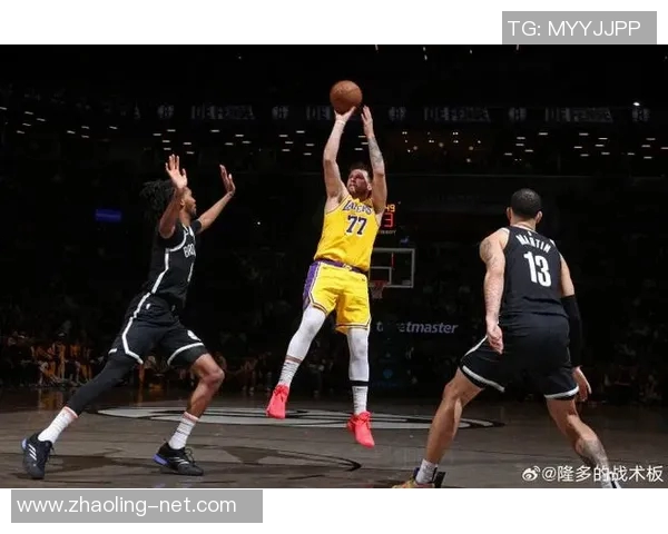湖人对阵篮网季前赛直播全程回顾与精彩瞬间分析