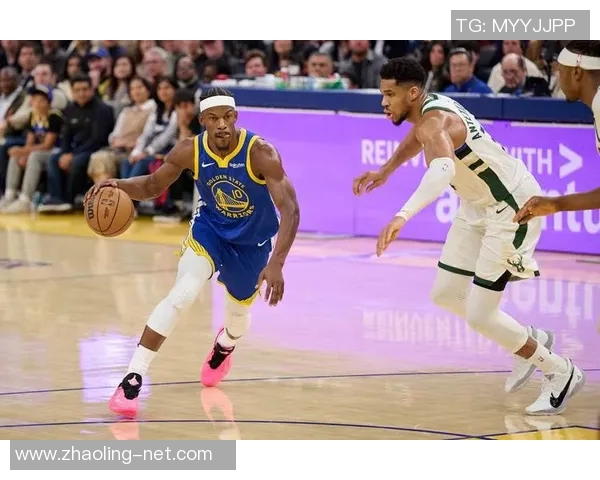 爵士队与雄鹿队季前赛精彩录像回放全程回顾与分析